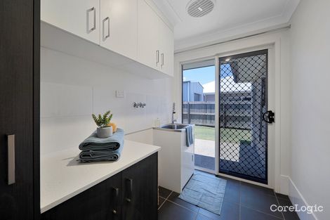 Property photo of 31 Gum Nut Drive Ashfield QLD 4670