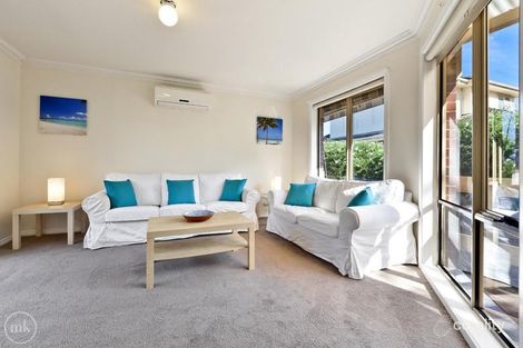 Property photo of 2/58 Strathallan Road Macleod VIC 3085