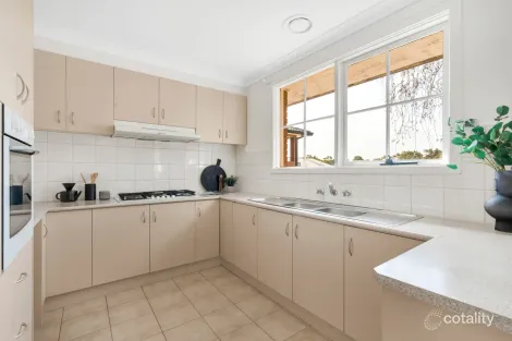 Property photo of 4 Quinella Close Keilor Park VIC 3042