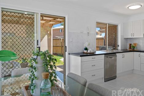 Property photo of 4/27 Camille Crescent Wynnum West QLD 4178