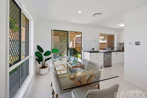 Property photo of 4/27 Camille Crescent Wynnum West QLD 4178