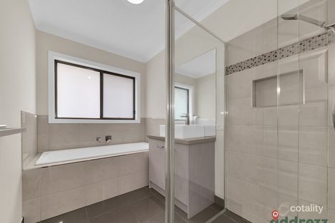 Property photo of 20 Abbeyard Drive Clyde VIC 3978