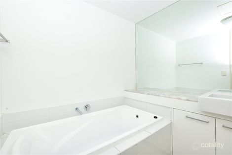 Property photo of 3104/100 Harbour Esplanade Docklands VIC 3008