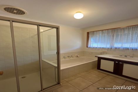 Property photo of 28 John Hunter Drive Endeavour Hills VIC 3802