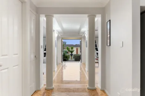 Property photo of 27 Botanic Drive Hillside VIC 3037