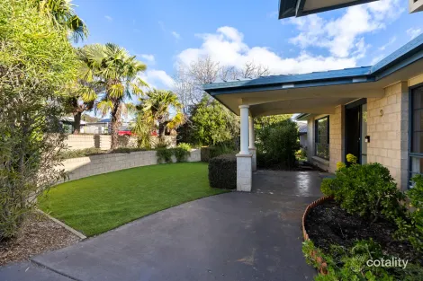 9 Carolyn Jackson Dr, Jerrabomberra, NSW 2619