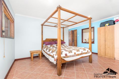 Property photo of 6 Peppin Place Deepdale WA 6532