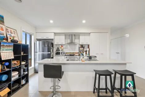 Property photo of 44 Pascolo Way Wyndham Vale VIC 3024