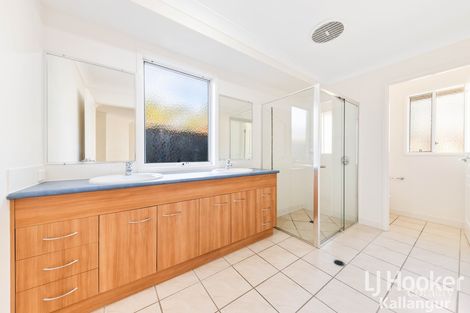 Property photo of 2 Seabiscuit Crescent Kallangur QLD 4503