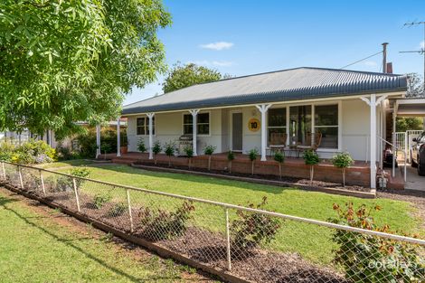 10 Bellevue St, Temora, NSW 2666
