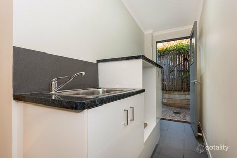 Property photo of 1/81 Mackenzie Street Mount Lofty QLD 4350