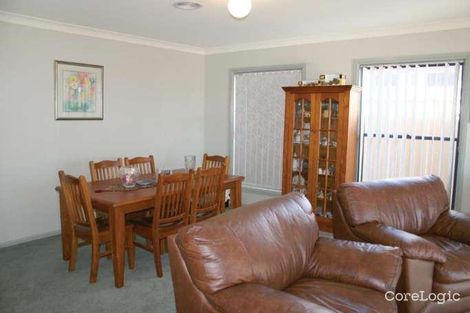 Property photo of 17 Lisbon Circuit Orange NSW 2800