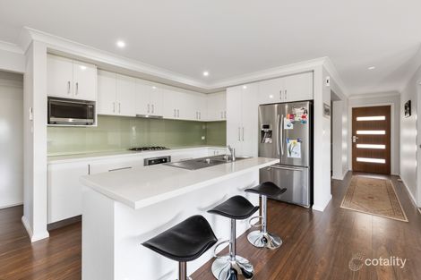 Property photo of 23 Tantoon Circuit Forest Hill NSW 2651