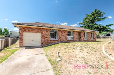 32 Barker Cct, Kelso, NSW 2795