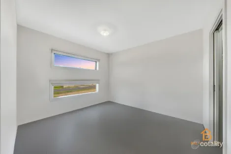 Property photo of 20/5 Thomas Carr Drive Tarneit VIC 3029