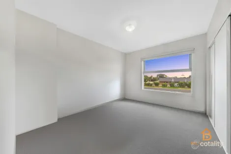 Property photo of 20/5 Thomas Carr Drive Tarneit VIC 3029