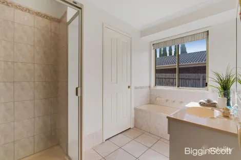 Property photo of 49 Jarryd Crescent Berwick VIC 3806