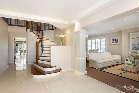 Property photo of 10 Clarke Close Prairiewood NSW 2176