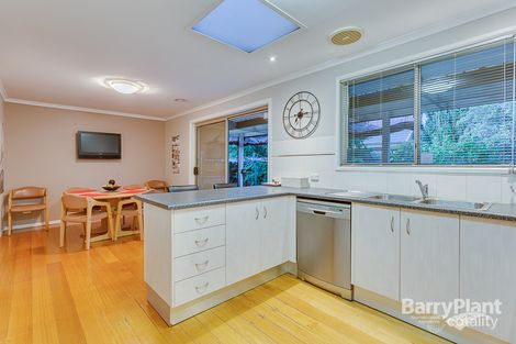 Property photo of 8 Woburn Close Kealba VIC 3021