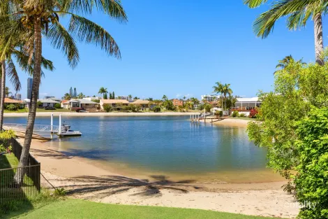 12 Cadence Ave, Mermaid Waters, QLD 4218