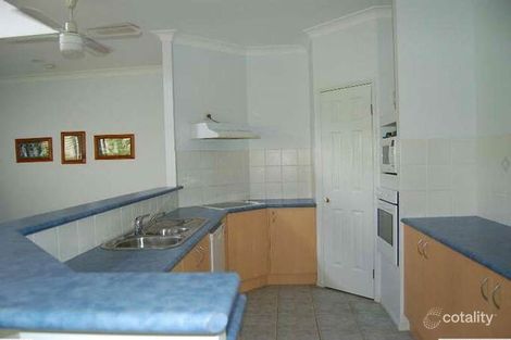 15 Owens Cres, Regents Park, QLD 4118