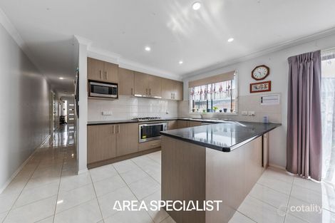 Property photo of 54 Blue Horizons Way Pakenham VIC 3810