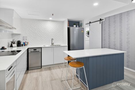 Property photo of 1E/3540 Main Beach Parade Main Beach QLD 4217