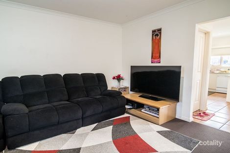 Property photo of 35 Grassland Avenue Coburg VIC 3058