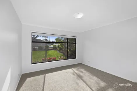 Property photo of 40 George Hely Crescent Killarney Vale NSW 2261