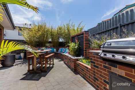 Property photo of 392 Hamilton Road Lake Coogee WA 6166