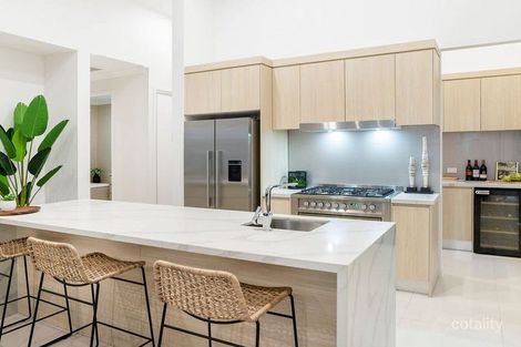 Property photo of 9 Santa Monica Boulevard Hope Island QLD 4212