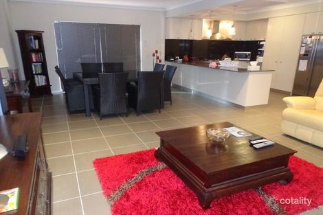 Property photo of 3/15 Heath Road Kalamunda WA 6076
