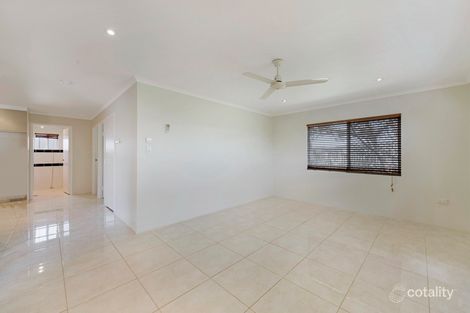 Property photo of 1/15 Cox Crescent Millbank QLD 4670