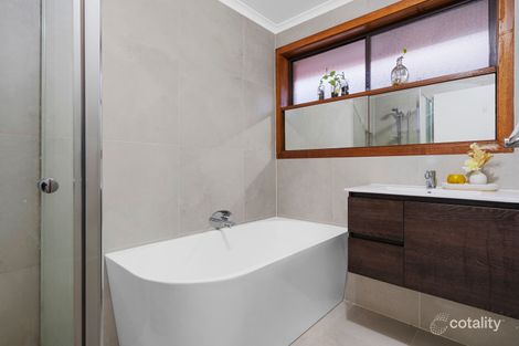 Property photo of 33 Carlisle Drive Epping VIC 3076