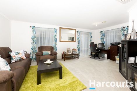 Property photo of 28 Hasluck Crescent Lynbrook VIC 3975