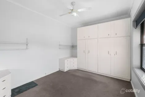 Property photo of 23 Thorne Crescent Mitchell Park SA 5043