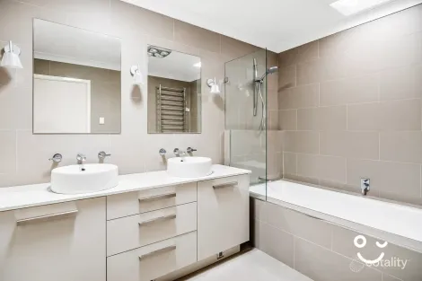 Property photo of 13 Langson Avenue Figtree NSW 2525