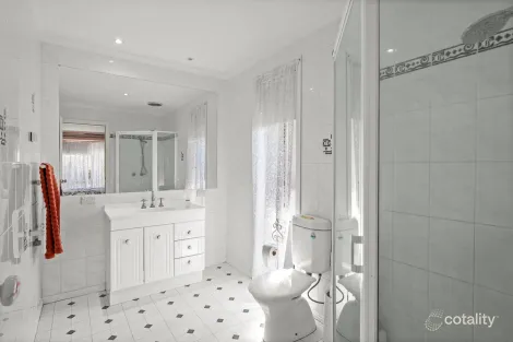 Property photo of 12 Mitchell Court Mansfield VIC 3722