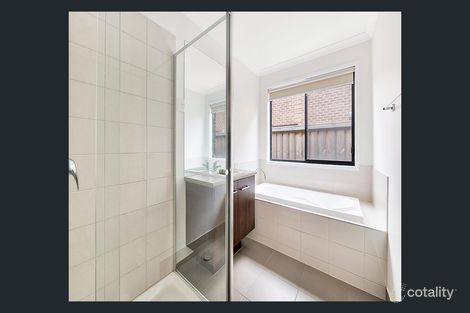 Property photo of 5 Aura Street Clyde North VIC 3978