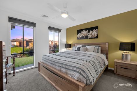 Property photo of 90 Gallery Way Pakenham VIC 3810