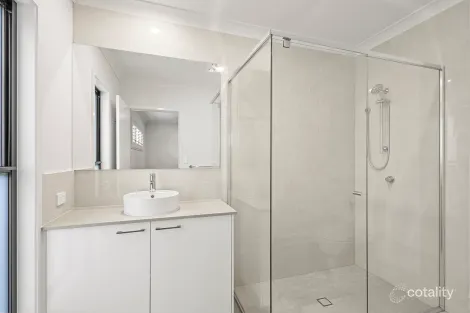 Property photo of 13 Cambridge Place Burnside QLD 4560