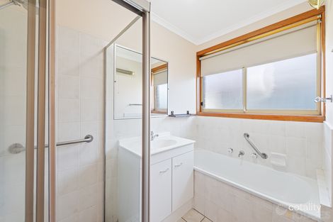 Property photo of 1/17 Westminster Drive Werribee VIC 3030