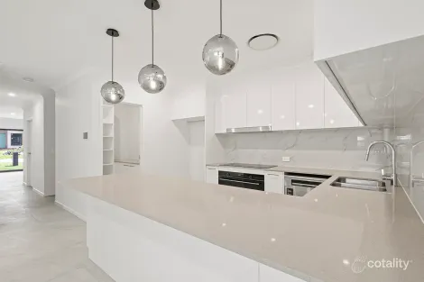 Property photo of 13 Cambridge Place Burnside QLD 4560