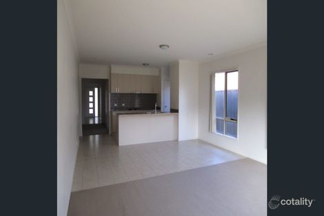 Property photo of 17 Chatham Avenue Tarneit VIC 3029