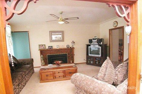 Property photo of 5 Carol Grove Tullamarine VIC 3043