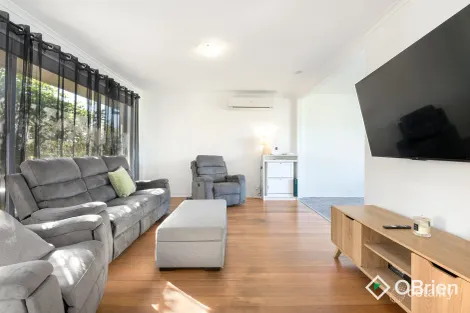 Property photo of 87 Brunning Crescent Frankston North VIC 3200