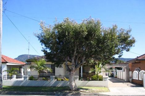 74 Storey St, Fairy Meadow, NSW 2519