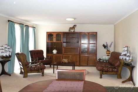 Property photo of 32 Ewing Drive Romsey VIC 3434