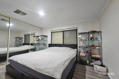 Property photo of 4 Ruby Court Meadow Heights VIC 3048