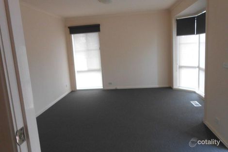 Property photo of 17 Pollock Drive Mill Park VIC 3082